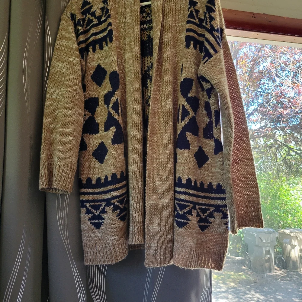Aztec Print Cardigan - Picture 4 of 4